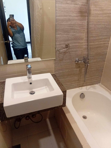 Bathroom 4, Mactan Newtown Condoterl, Lapu-Lapu City