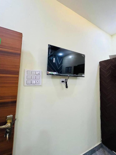 Room 3, Amrit Residency, Mathura