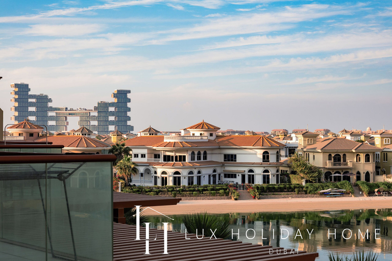 City view, LUX The Palm View Studio, Dubai