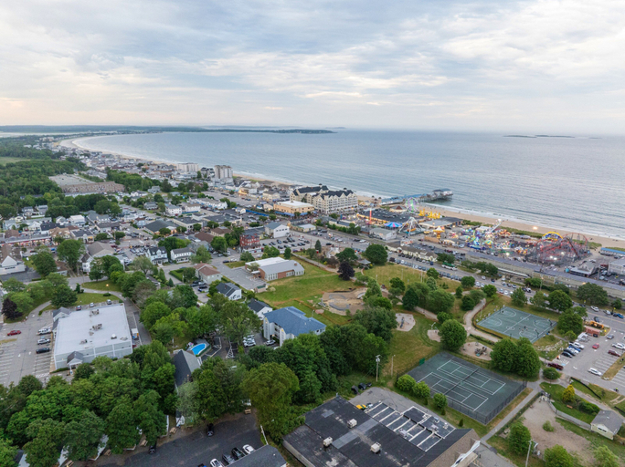 Aerial view 3, Sunset Suites, York