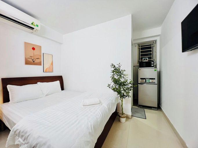 Room 3, Vingtage Hideaway, District 3
