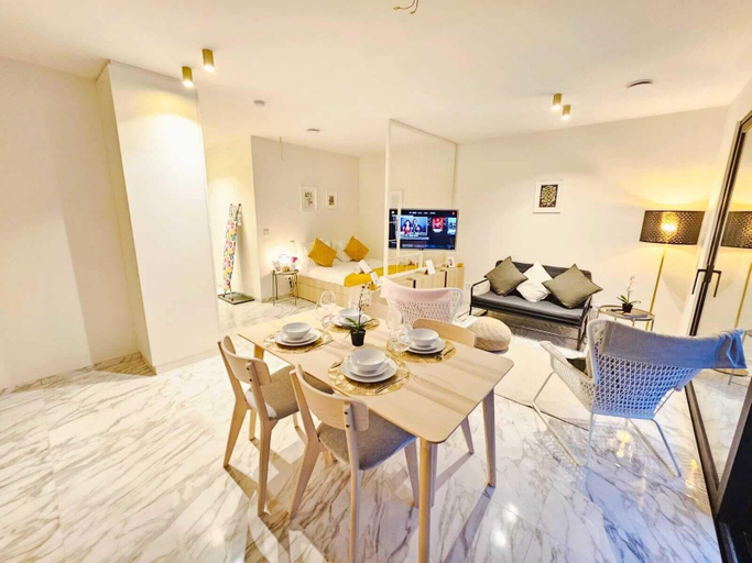 Living area 3, Cosy Terrace Studio close to city center, Luxembourg