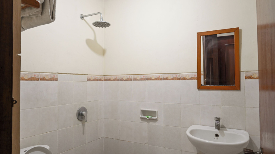 Bathroom 2, Mahajaya Hotel Denpasar, Denpasar