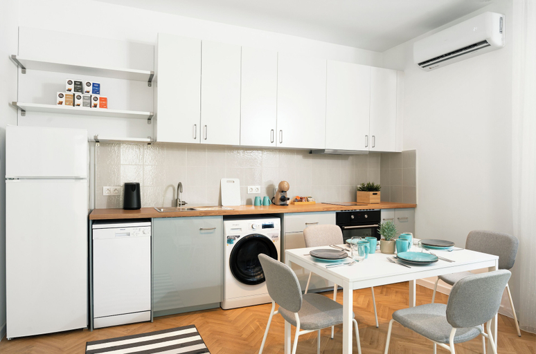 Others 3, Starflat Gorgeous central apartment NDK, Stolichna