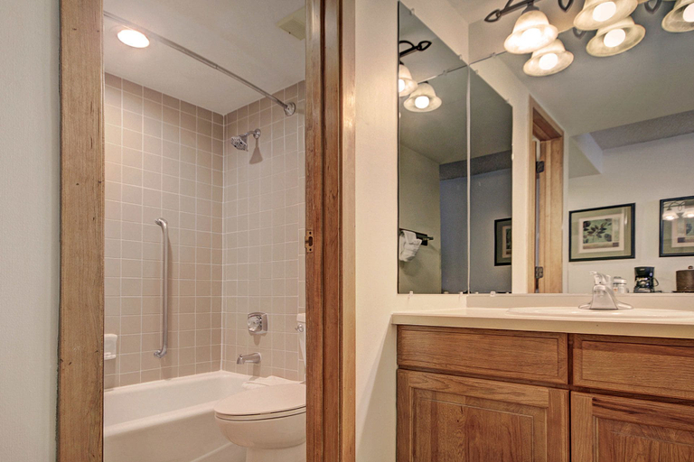 Bathroom 4, VS645H Village Square 1Br 1Ba Hotel Room, Summit
