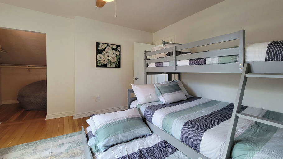 Room 4, Rosewood Collective- House & Studio, Jackson