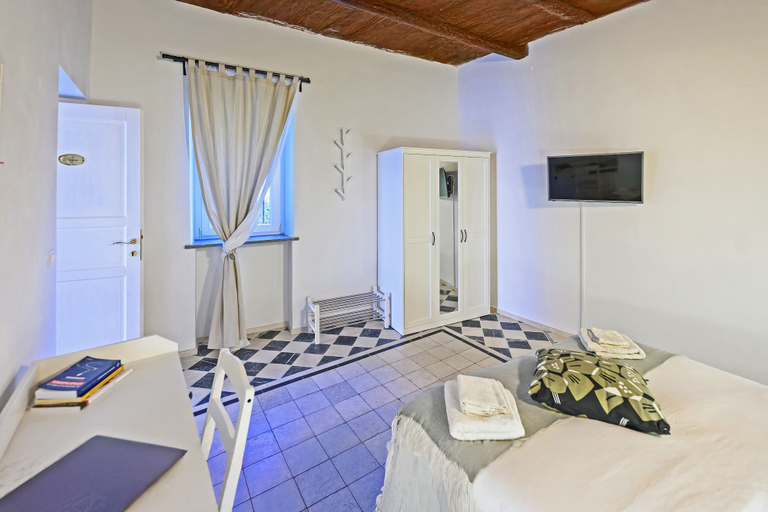 Room 4, VERDELIA, Salerno