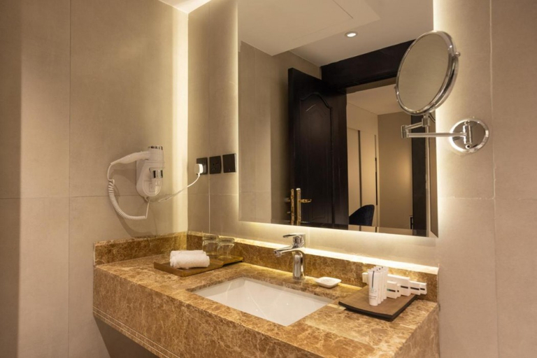Bathroom 2, SKYLINE HOTEL & SUITE, Tabuk