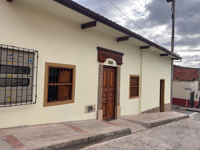 Front of property 2, Hostal Boutique Loto de Belen, Santafé de Bogotá