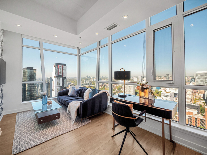 Living area 5, The Kingsmont Suites, Toronto