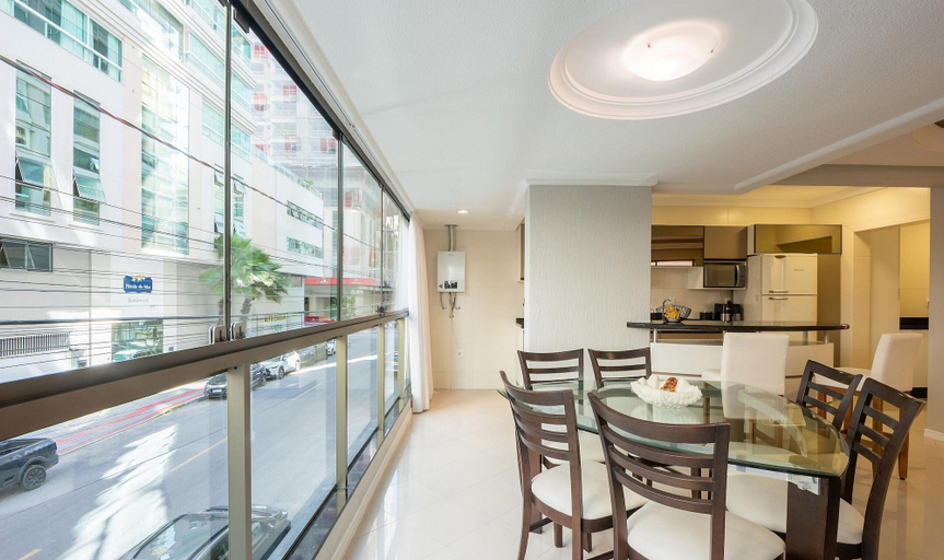 Dining 3, Apt w/ 3 BR & Grill 400m From the Beach Prs0101, Itapema