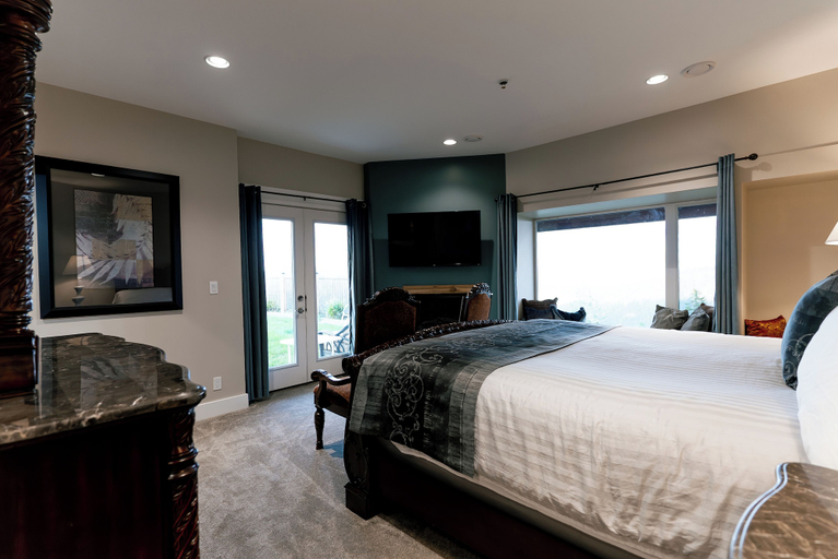 Room 5, Blue Horizon Mountain Retreat B&B, Capital