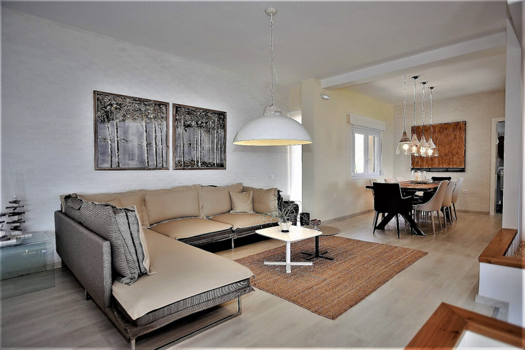 Others 5, Villa Rodea, Crete
