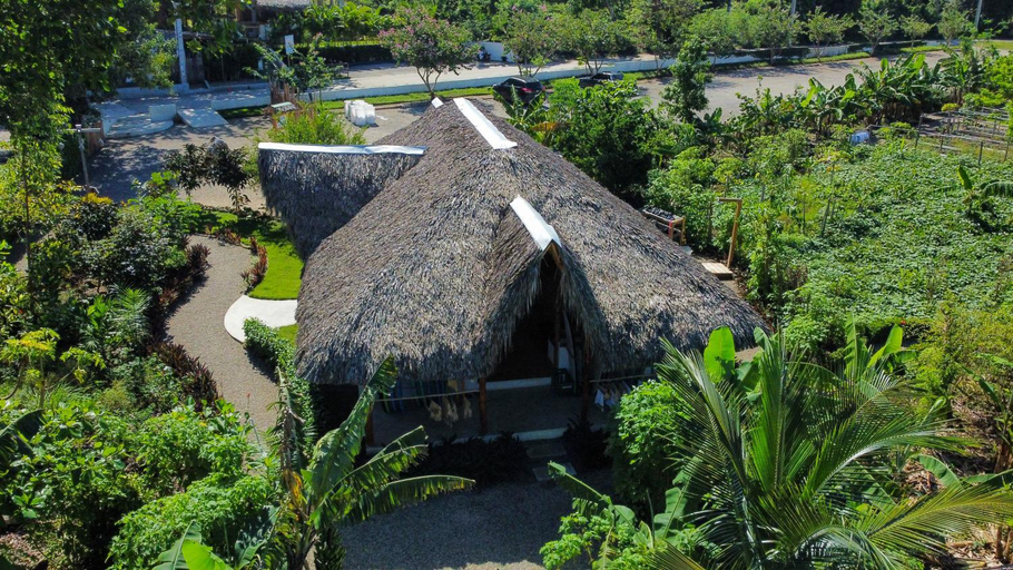 Public Area 2, El Encuentro Surf Lodge, Sosua