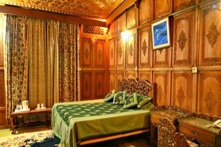 Bedroom 2, De laila House Boat, Srinagar