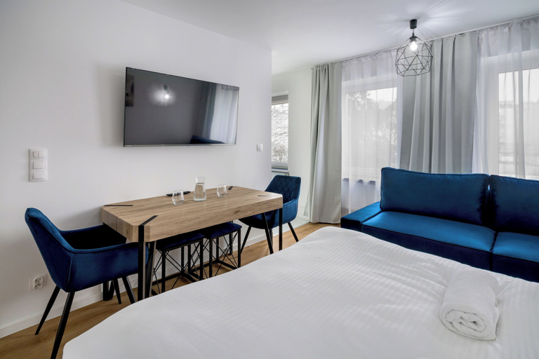 Room 2, RentPlanet - Studio Oleśnicka, Środa Śląska