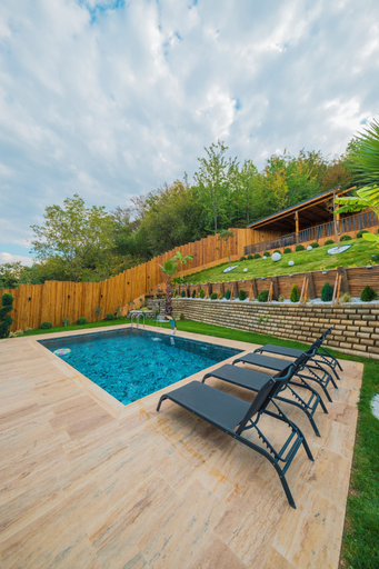 Pool 3, Localita Sapanca, Izmit