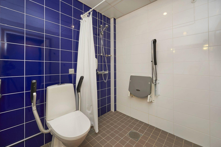 Bathroom 3, Scandic Seinajoki, Southern Ostrobothnia