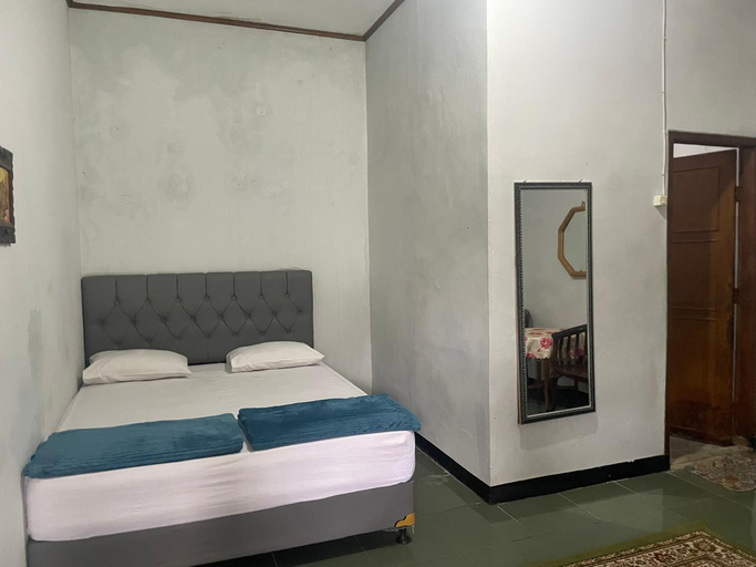 Others 3, Cipatuguran Hostel, Sukabumi