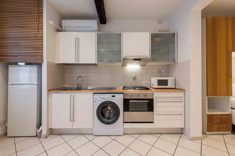 Private kitchen 5, Ariento Apartments by MMega, Florence
