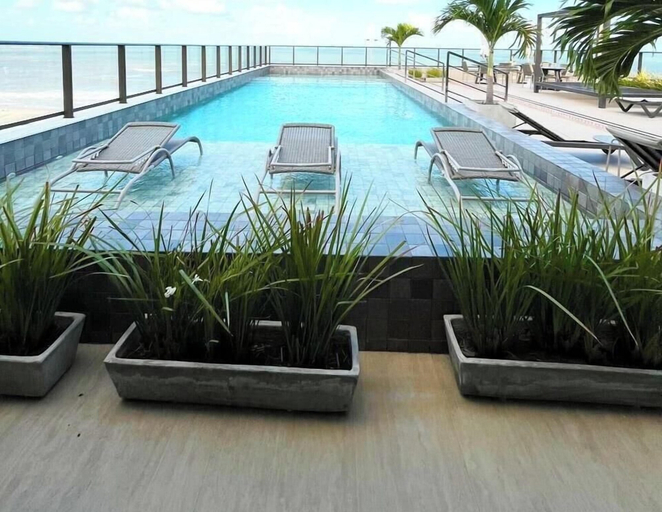Pool 4, Csq Jardins  By DayByDay, João Pessoa