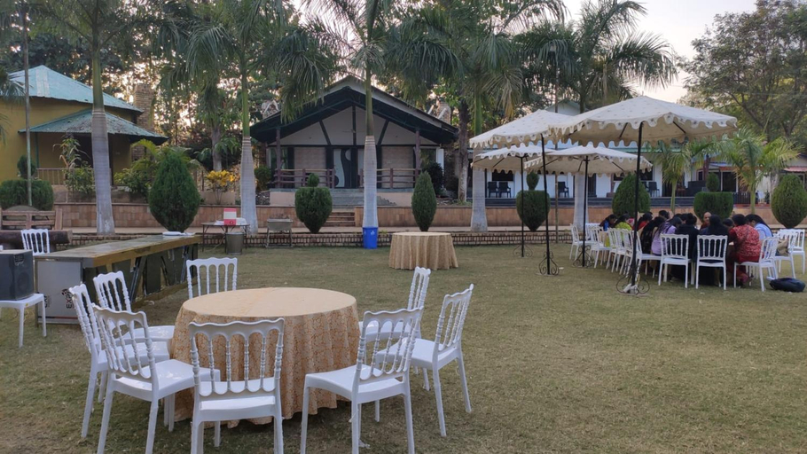 Food & Drinks 4, Vamoose Vrindavan Gopala Resort, Jabalpur