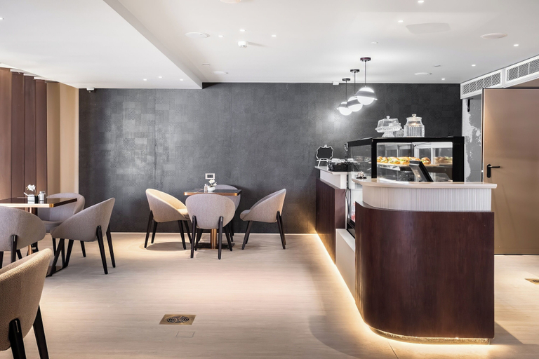 Restaurant 5, Modern Eilat Escape by Sea N' Rent