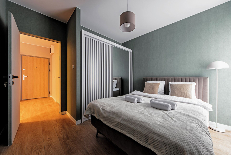 Room 2, RentPlanet - Apartamenty Szamarzewskiego, Poznań City