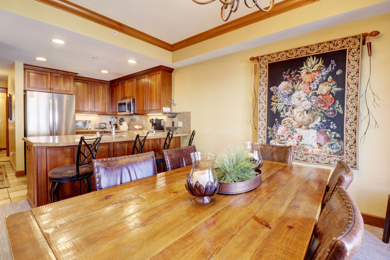 Dining 4, Mc204 Mill Club 3 Bedroom Condo, Summit
