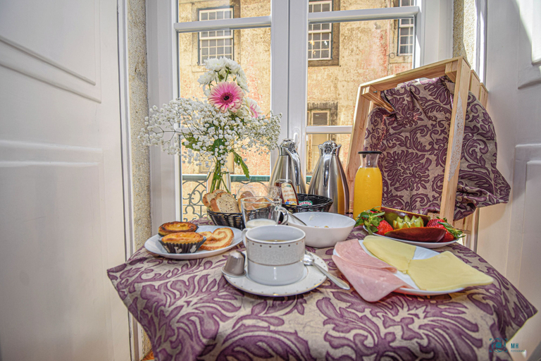 In-room dining 4, B in B Douradores, Lisbon