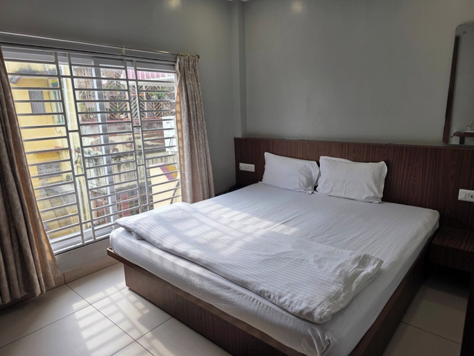 Room 2, Shree Dham Palace, Puri