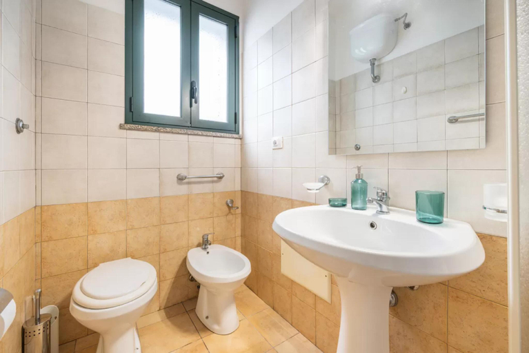 Bathroom 3, Relaxing apartment close to Santa Lucia beach, Nuoro