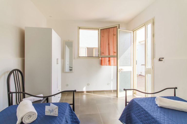 Room 4, Villetta Punta Grossa short walk to beach, Lecce