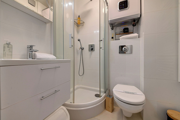 Bathroom 4, RentPlanet - Osiedle Huty, Jelenia Góra