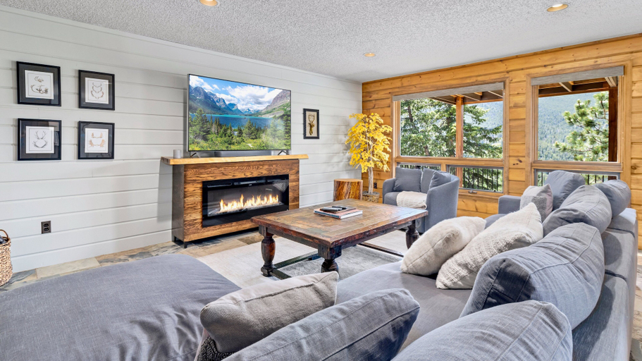 Living area 4, Alpenglow Vacation Home At Windcliff 4 Bedroom Home by RedAwning, Larimer