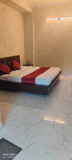 Room 3, Hotel Rameshwaram Inn, Garhwal