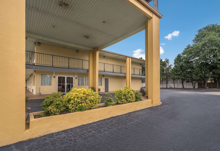 Exterior & Views 1, Econo Lodge Thomaston, Upson