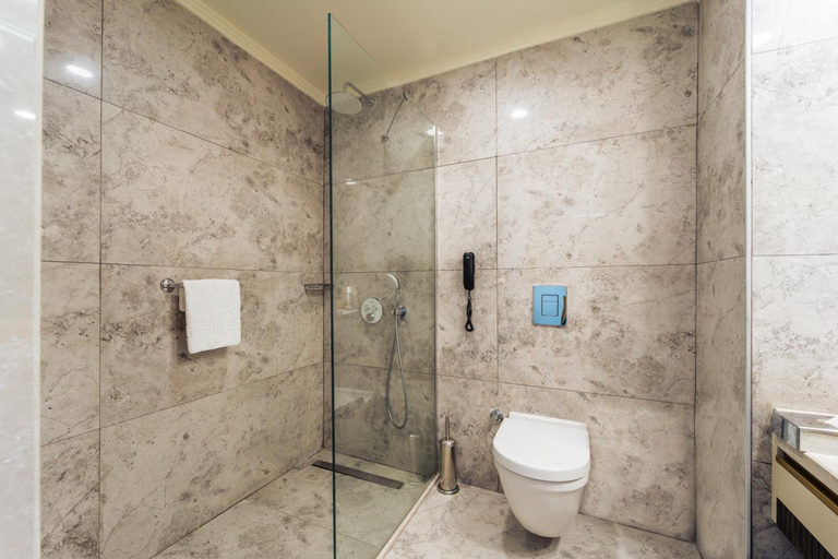 Bathroom 5, IC Hotels Airport, Antalya