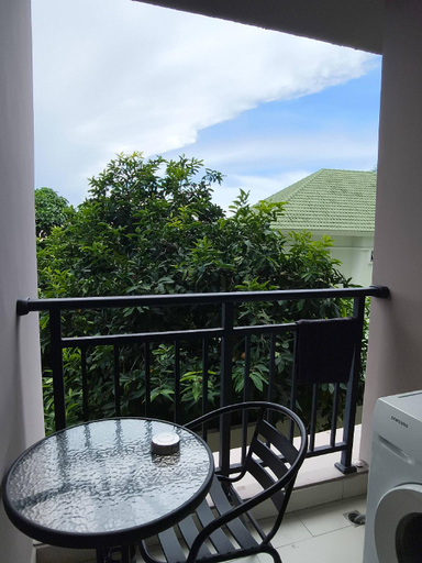 3, Luxurious Pattaya Apartment with Pool Access, Pattaya