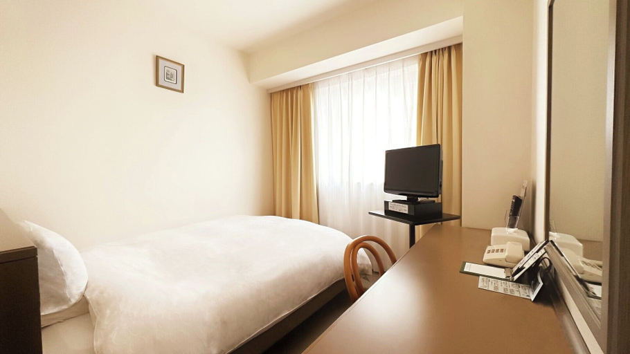 Bedroom 2, Nagano Linden Plaza Hotel, Nagano