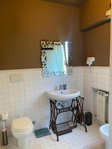 Bathroom 2, Maggie House by Ghor, Rome