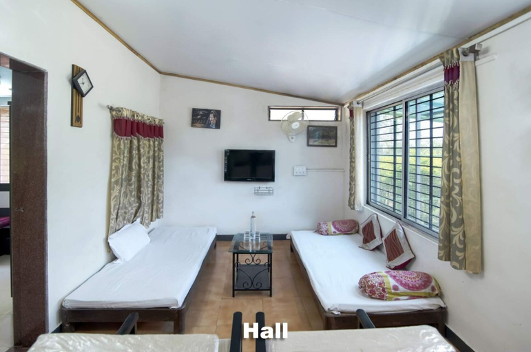 Room 3, Green Living Farm House, Nashik
