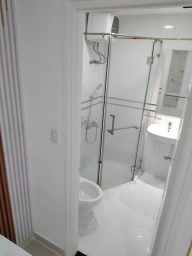 Bathroom 3, Sky Garden 3 Apartment by Diamond Suite, District 3