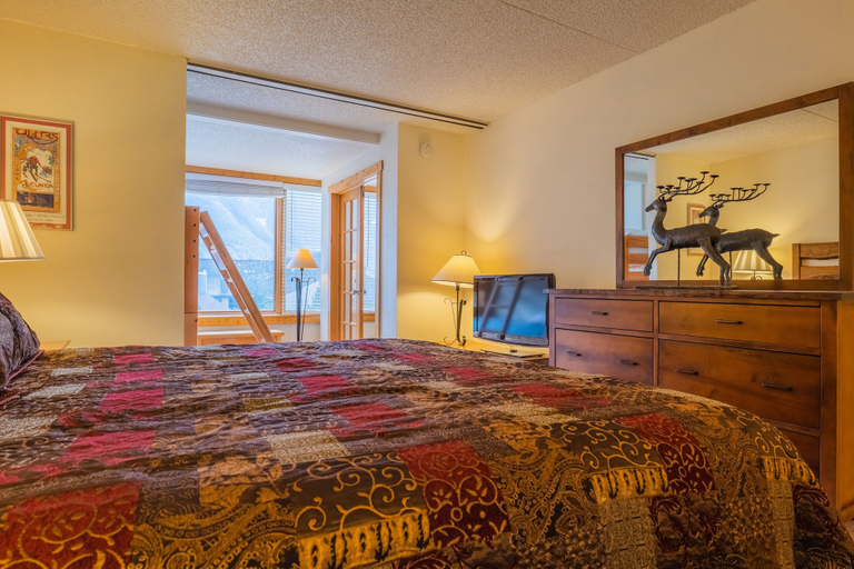 Room 3, Sh301 Summit House 1 Bedroom Condo, Summit