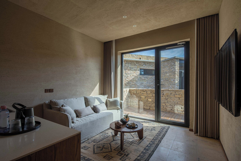 Room 5, LOSTVILLA Hohhot Yellow River Canyon, Hohhot