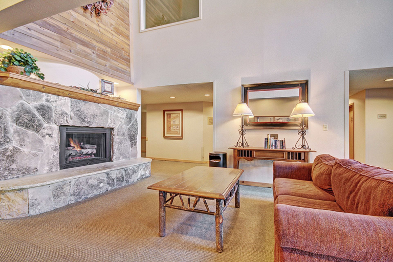 Living area 5, FP202S Foxpine Inn by RedAwning, Summit