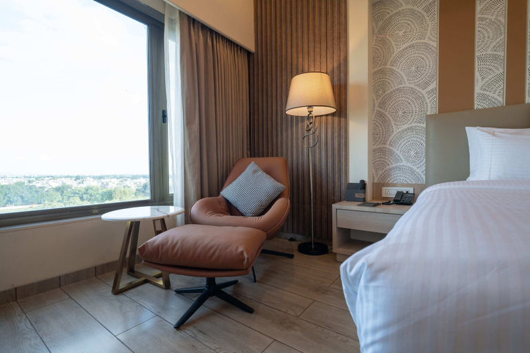 Room 4, Pride Elite Chhatrapati Sambhaji Nagar, Aurangabad