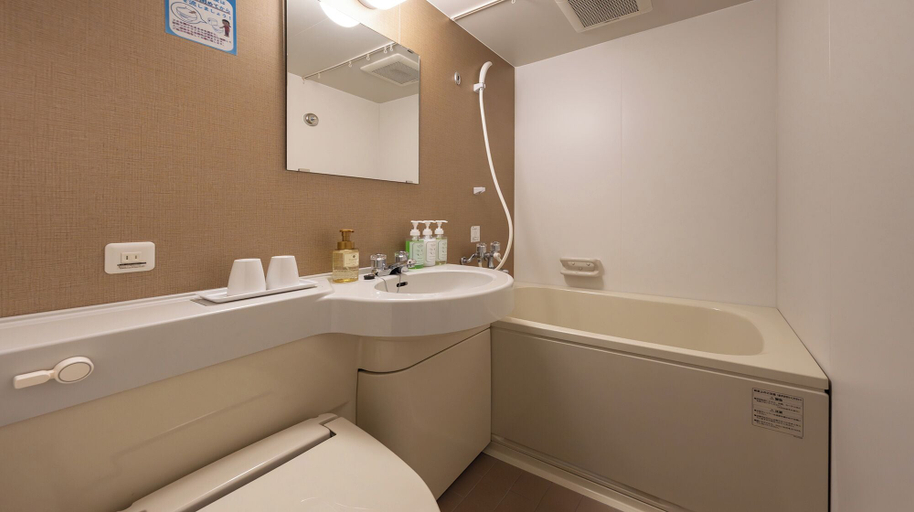 Bathroom 5, Quintessa Hotel Fukuoka Watanabedori Comic&Books, Fukuoka