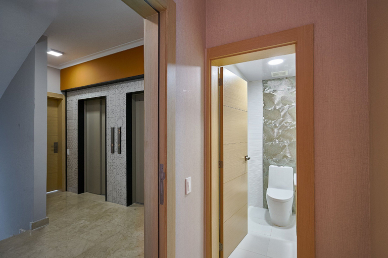 Bathroom 2, Shalom Tower By YellowKey, Distrito Nacional