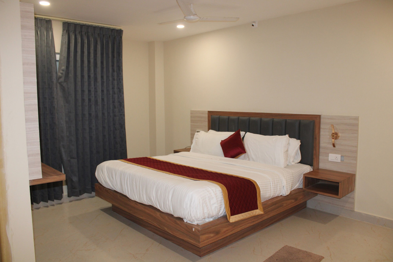 Room 3, Siva Subramaniyar Residency, Tiruvannamalai